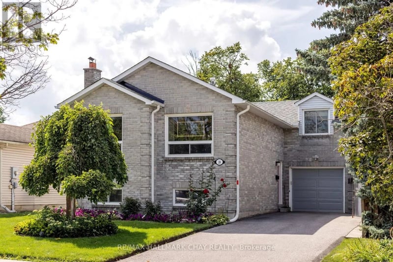28 Pae Drive, Barrie (Painswick North), Ontario, L4N7N7, Barrie (Painswick North), Ontario — photo 1 of 5