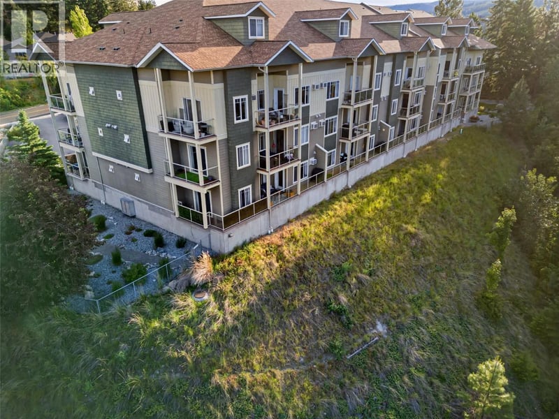 #110 2120 Shannon Ridge Drive, West Kelowna, British Columbia, V4T2Z3, West Kelowna, British Columbia — photo 1 of 5