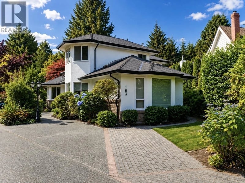 163 49 Street, Delta, British Columbia, V4M2P1, Delta, British Columbia — photo 1 of 5