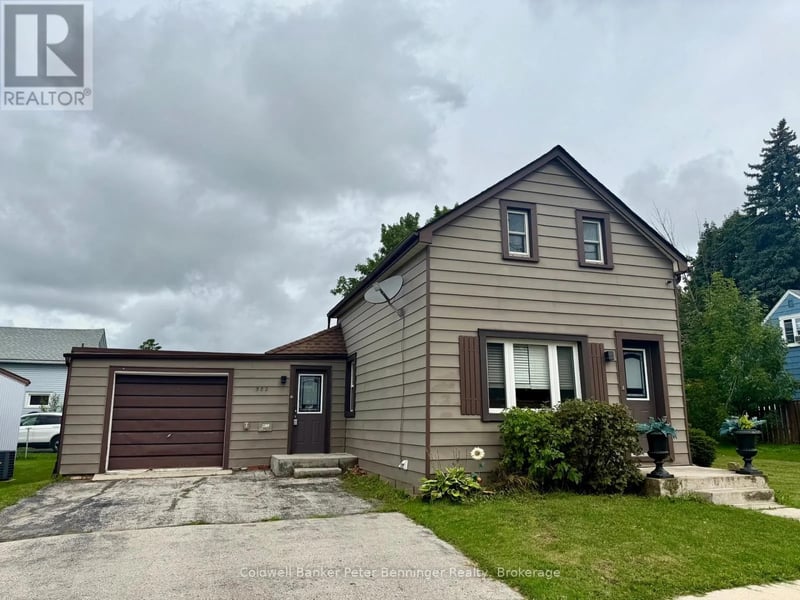 582 9th Street, Hanover, Ontario, N4N1M6, Hanover, Ontario — photo 1 of 5