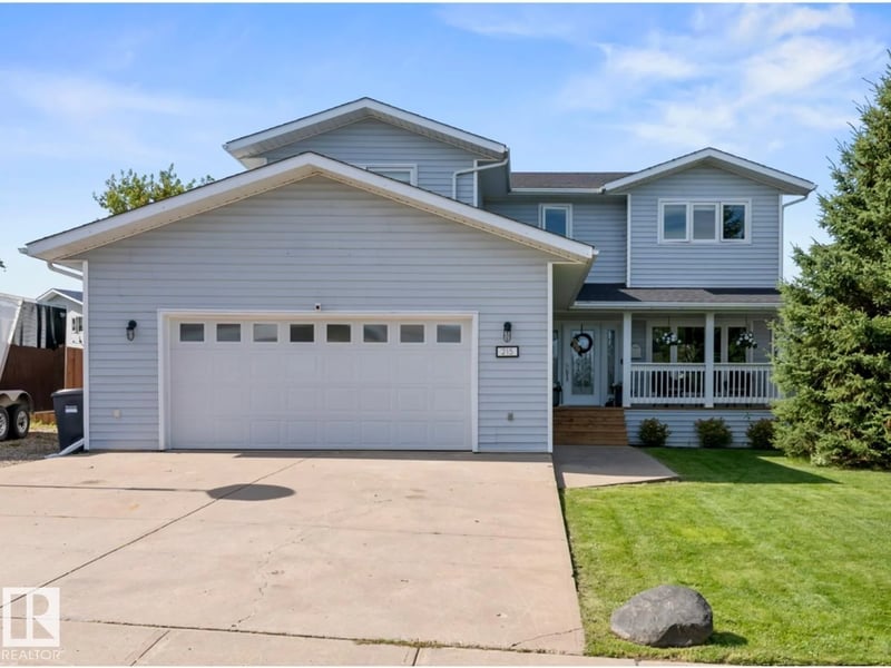 215 18 ST, Cold Lake, Alberta, T9M1B6, Cold Lake, Alberta — photo 1 of 5