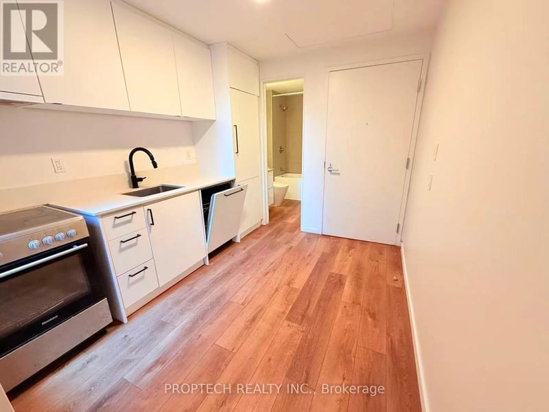 #206 377 Broadview Avenue, Toronto (North Riverdale), Ontario, M4K2M7, Toronto (North Riverdale), Ontario — photo 1 of 5