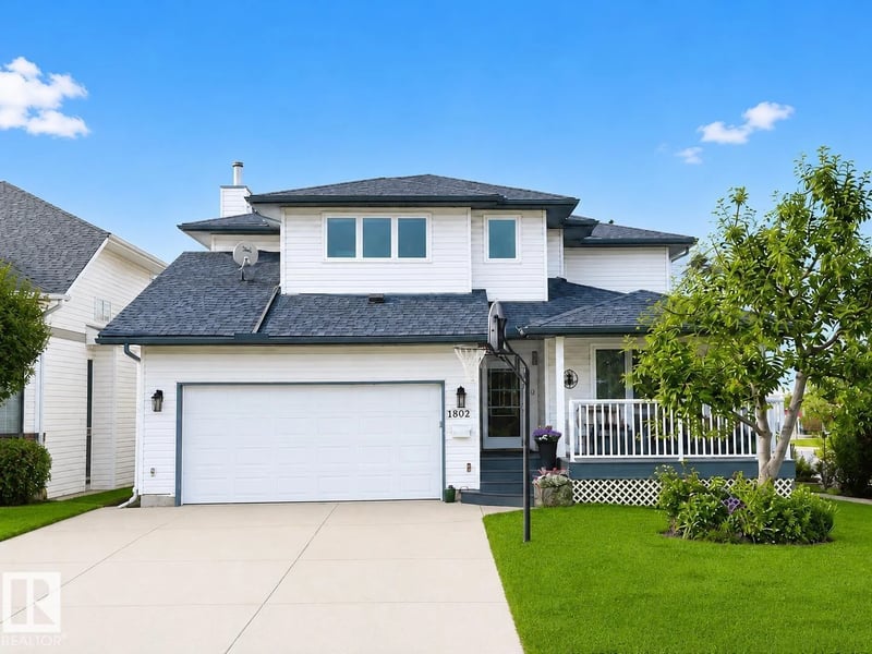 1802 2 AV, Cold Lake, Alberta, T9M1E3, Cold Lake, Alberta — photo 1 of 5