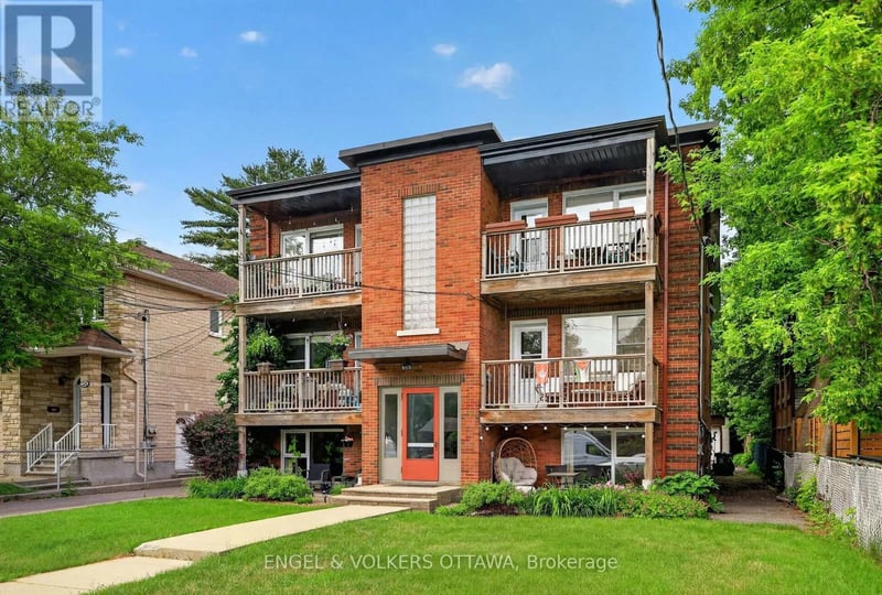520 Hilson Avenue, Ottawa, Ontario, K1Z6C8, Ottawa, Ontario — photo 1 of 5