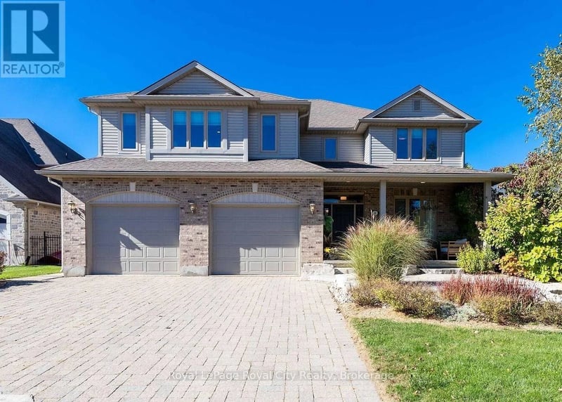 8 Zaduk Place, Guelph (Kortright East), Ontario, N1G0A7, Guelph (Kortright East), Ontario — photo 1 of 5