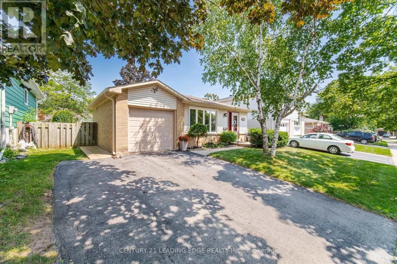 3245 Lansdown Drive, Burlington (Palmer), Ontario, L7M1K1, Burlington (Palmer), Ontario — photo 1 of 5