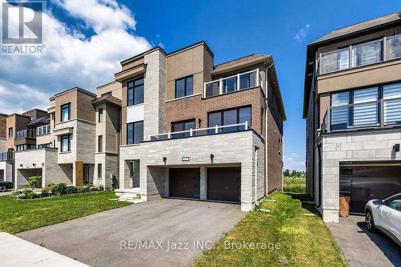 11 Yacht Drive, Clarington (Bowmanville), Ontario, L1C4B1, Clarington (Bowmanville), Ontario — photo 1 of 5