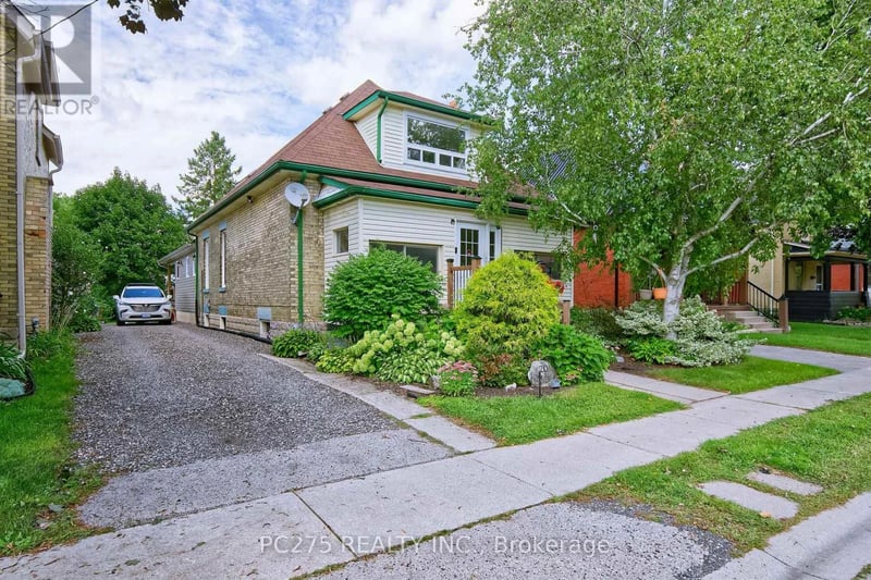 20 Maple Street, St. Thomas, Ontario, N5R1Y9, St. Thomas, Ontario — photo 1 of 5