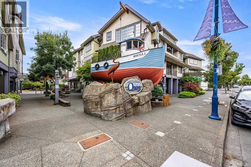 #204 1705 Comox Avenue, Comox, British Columbia, V9M3M1, Comox, British Columbia — photo 1 of 5