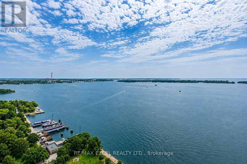 #3403 65 Harbour Square, Toronto (Waterfront Communities), Ontario, M5J2L4, Toronto (Waterfront Communities), Ontario — photo 1 of 5