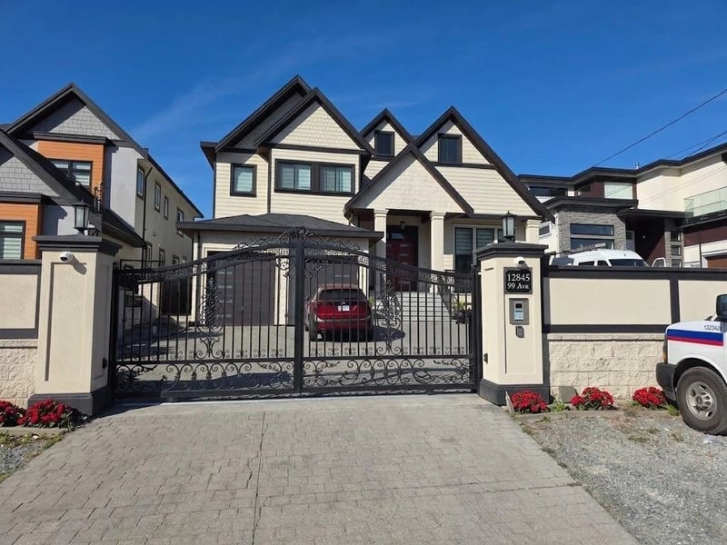12845 99 Avenue, Surrey, British Columbia, V3T1E6, Surrey, British Columbia — photo 1 of 5