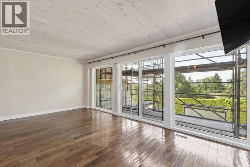 1056 LILLOOET Road, North Vancouver, British Columbia, V7J2H8, North Vancouver, British Columbia — photo 1 of 5