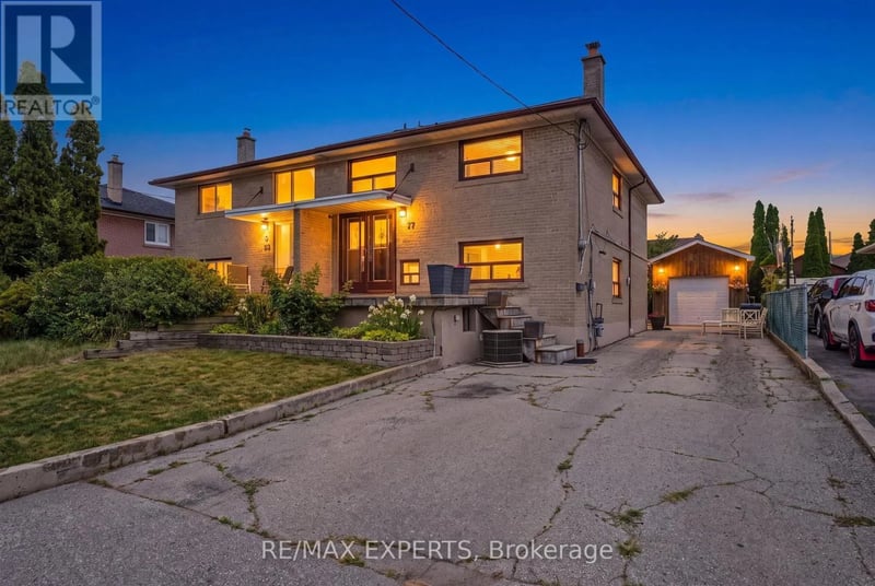 37 Saint Lucie Drive, Toronto (Humbermede), Ontario, M9M1S9, Toronto (Humbermede), Ontario — photo 1 of 5