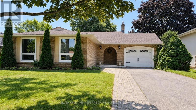 2255 Urwin Crescent, Oakville (WO West), Ontario, L6L2T3, Oakville (WO West), Ontario — photo 1 of 5