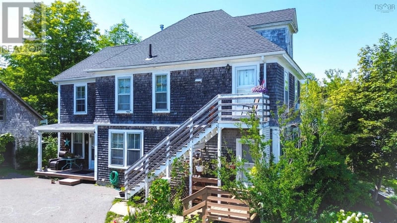28 St. Andrews Street, Bridgewater, Nova Scotia, B4V1N8, Bridgewater, Nova Scotia — photo 1 of 5