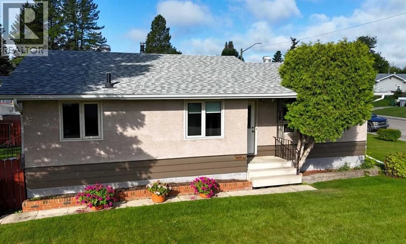 4303 8 Avenue, Edson, Alberta, T7E1A8, Edson, Alberta — photo 1 of 5