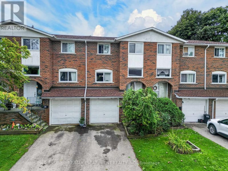 #3 132 LOCK Street West, Haldimand (Dunnville), Ontario, N1A1T9, Haldimand (Dunnville), Ontario — photo 1 of 5