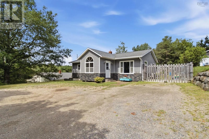 3912 North Street, Chester, Nova Scotia, B0J1J0, Chester, Nova Scotia — photo 1 of 5
