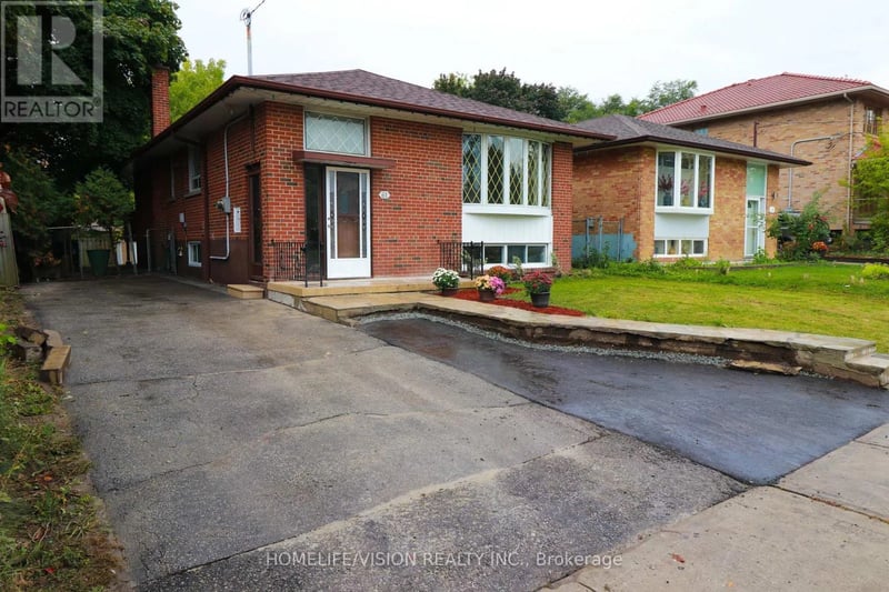 61 Lewiston Road, Toronto (Dorset Park), Ontario, M1P1X8, Toronto (Dorset Park), Ontario — photo 1 of 5