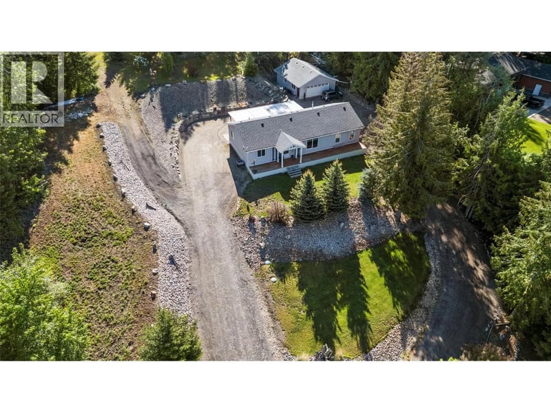1034 Grandview Bench Road, Salmon Arm, British Columbia, V1E2X7, Salmon Arm, British Columbia — photo 1 of 5