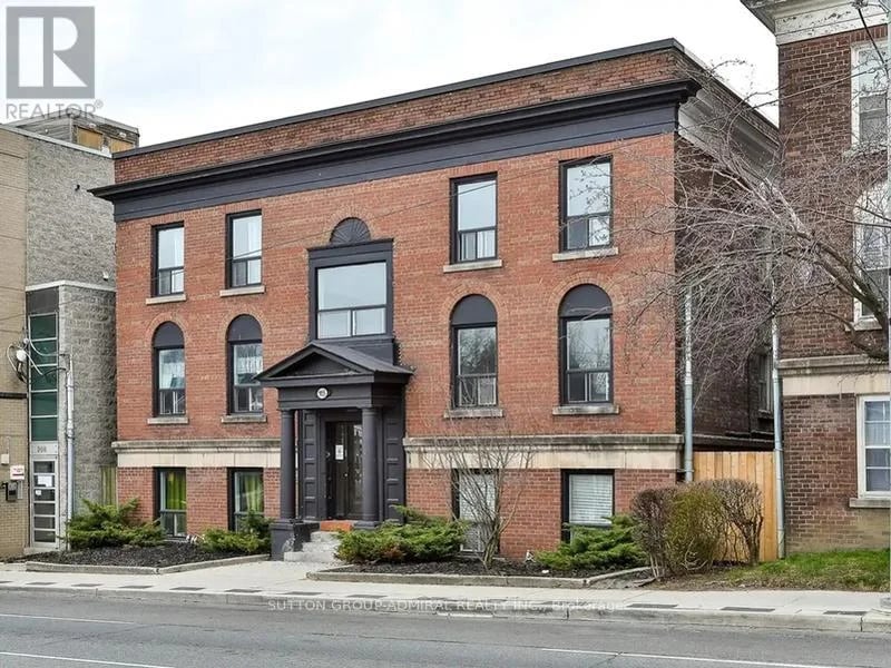 #12 915 St Clair Avenue West, Toronto (Wychwood), Ontario, M6C1C7, Toronto (Wychwood), Ontario