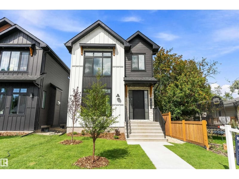 14512 86 AV NW, Edmonton, Alberta, T5R4B6, Edmonton, Alberta — photo 1 of 5