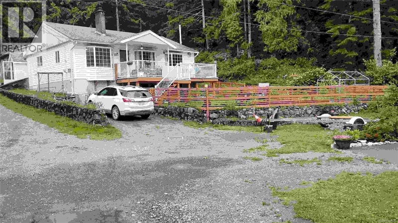 922 Resolution Road, Tahsis, British Columbia, V0P1X0, Tahsis, British Columbia — photo 1 of 5