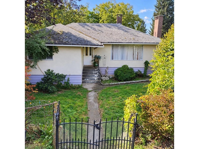 10369 125 Street, Surrey, British Columbia, V3V4Y6, Surrey, British Columbia — photo 1 of 5