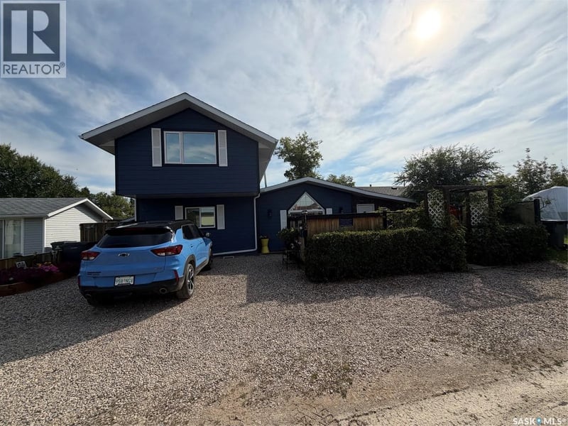 1102 Alfred STREET, Cochin, Saskatchewan, S0M0L0, Cochin, Saskatchewan — photo 1 of 5