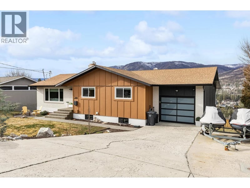 2426 Collingwood Road, West Kelowna, British Columbia, V1Z2C2, West Kelowna, British Columbia — photo 1 of 5
