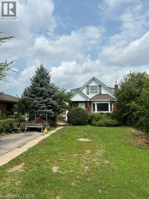 #2 1031 FENNELL Avenue East, Hamilton, Ontario, L8T1R5, Hamilton, Ontario — photo 1 of 5