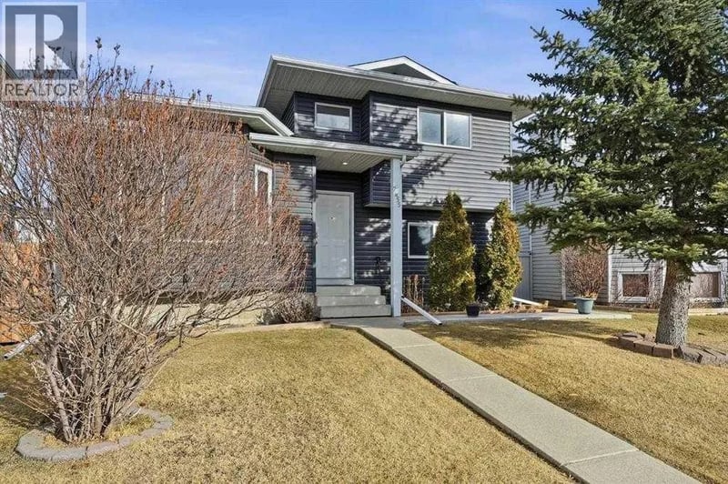 2855 Catalina Boulevard Northeast, Calgary, Alberta, T1Y6R2, Calgary, Alberta — photo 1 of 5
