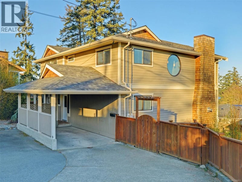 280 Milburn Drive, Colwood, British Columbia, V8W4A3, Colwood, British Columbia — photo 1 of 5