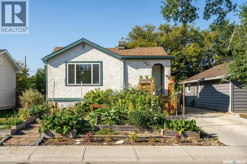 4510 2nd AVENUE N, Regina, Saskatchewan, S4R0Y4, Regina, Saskatchewan — photo 1 of 5