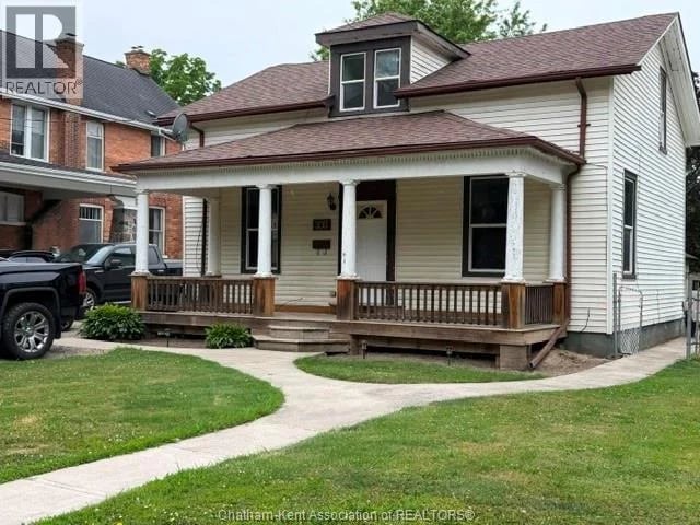303 Wellington Street West, Chatham, Ontario, N7M1K2, Chatham, Ontario — photo 1 of 5