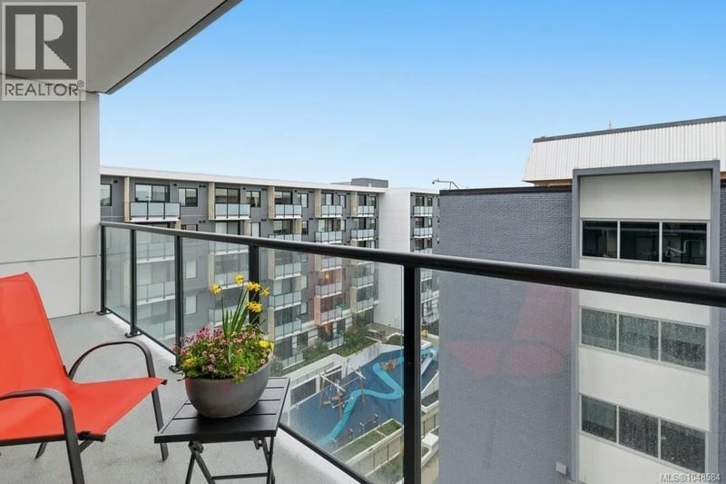 #606 1100 Yates Street, Victoria, British Columbia, V8V0H5, Victoria, British Columbia — photo 1 of 5