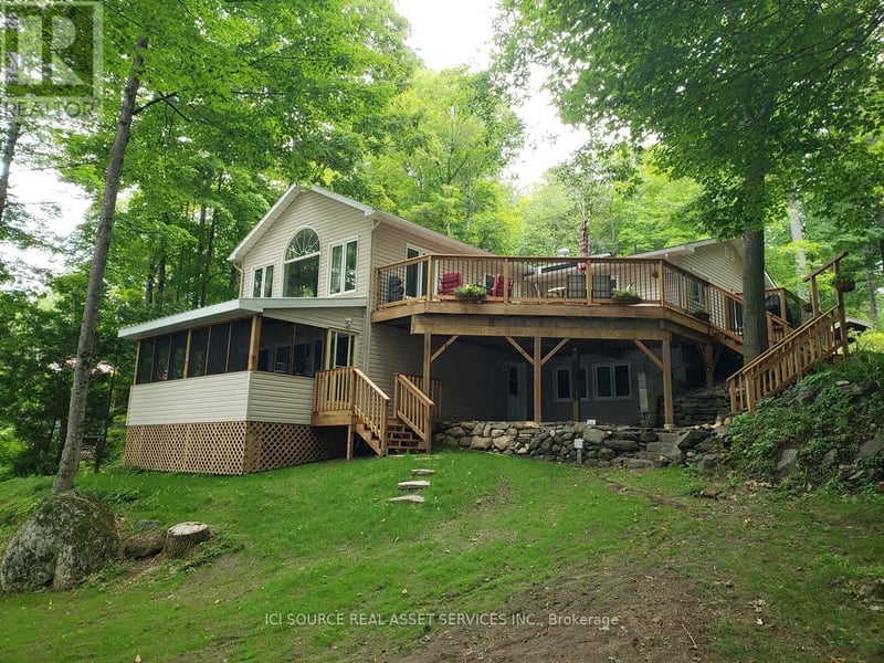 703 Davidson Lane, McNab/Braeside, Ontario, K0A3L0, McNab/Braeside, Ontario — photo 1 of 5