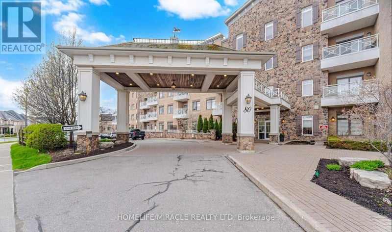 #425 80 Burns Boulevard, King (King City), Ontario, L7B0B3, King (King City), Ontario — photo 1 of 5