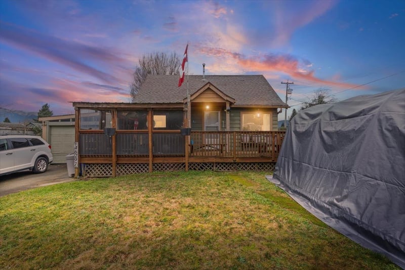 46297 GORE Avenue, Chilliwack, British Columbia, V2P2A2, Chilliwack, British Columbia — photo 1 of 5