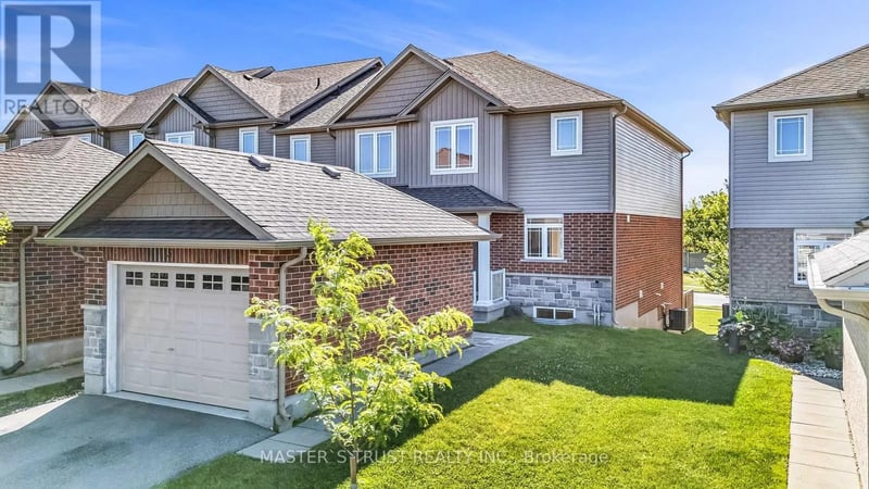 #5 9 Amos Drive, Guelph (Kortright East), Ontario, N1L0M3, Guelph (Kortright East), Ontario — photo 1 of 5