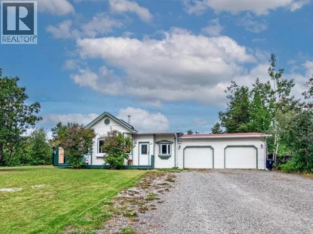 27 12TH AVENUE, Whitehorse, Yukon, Y1A4J5, Whitehorse, Yukon — photo 1 of 5