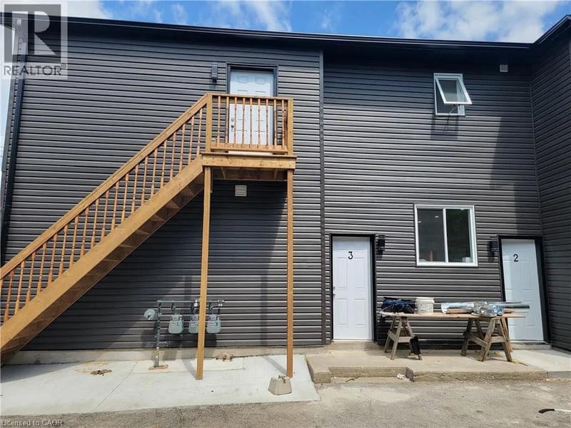 #2 103 PEEL Street, Brantford, Ontario, N3S5M3, Brantford, Ontario — photo 1 of 5