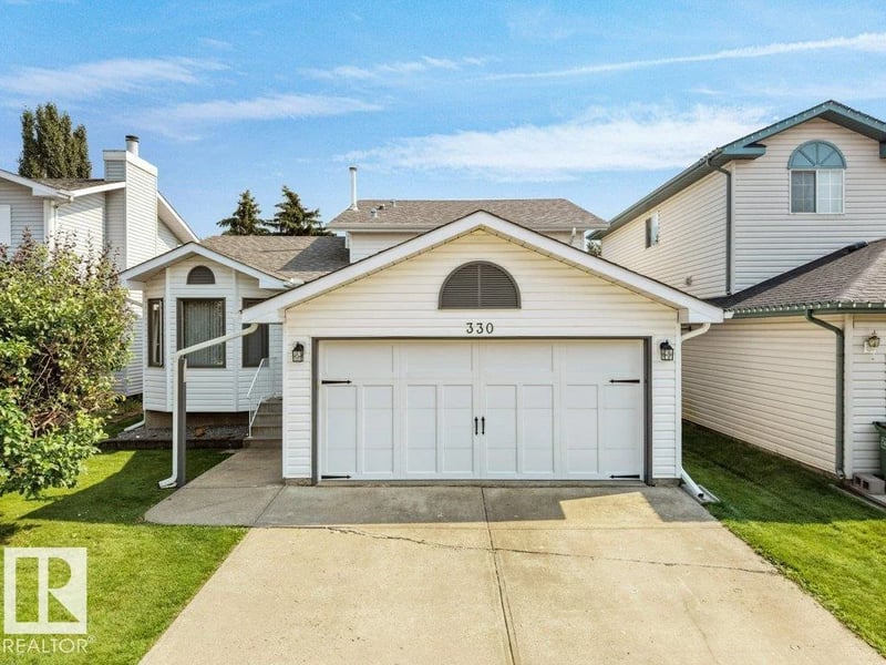 330 PEARSON CR NW, Edmonton, Alberta, T5T5Y6, Edmonton, Alberta — photo 1 of 5