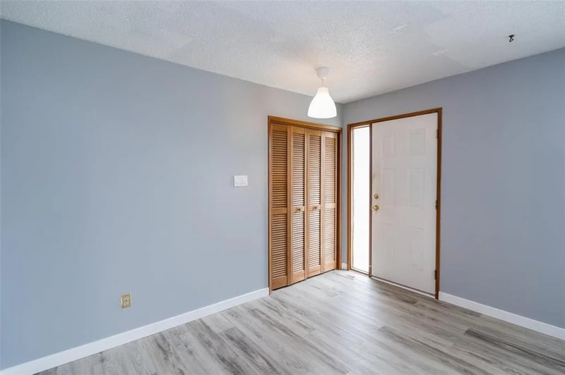 103 Thunder Bay, Winnipeg, Manitoba, R2M4S2, Winnipeg, Manitoba — photo 2 of 5