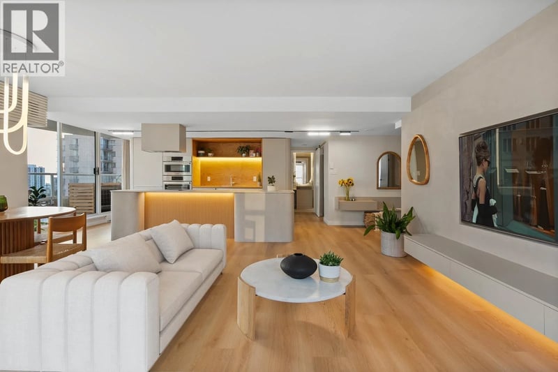 #903 717 JERVIS Street, Vancouver, British Columbia, V6E4L5, Vancouver, British Columbia — photo 1 of 5