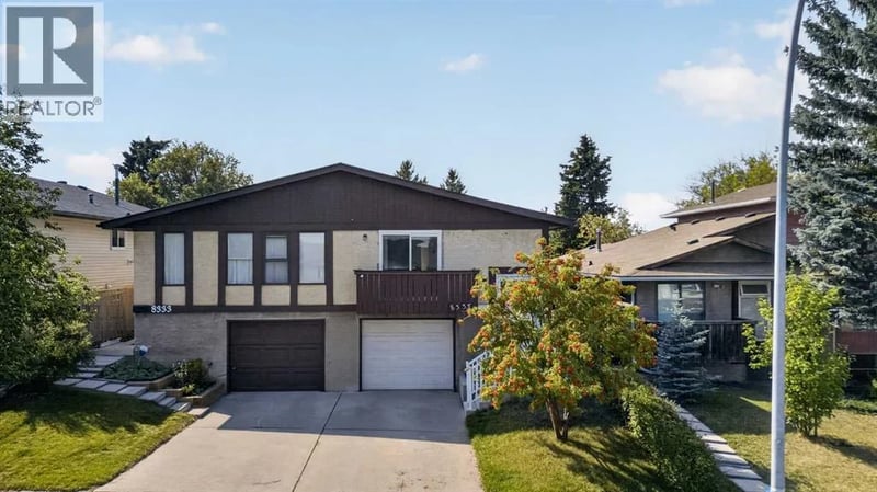 8335 Centre Street Northwest, Calgary, Alberta, T3K1J6, Calgary, Alberta — photo 1 of 5