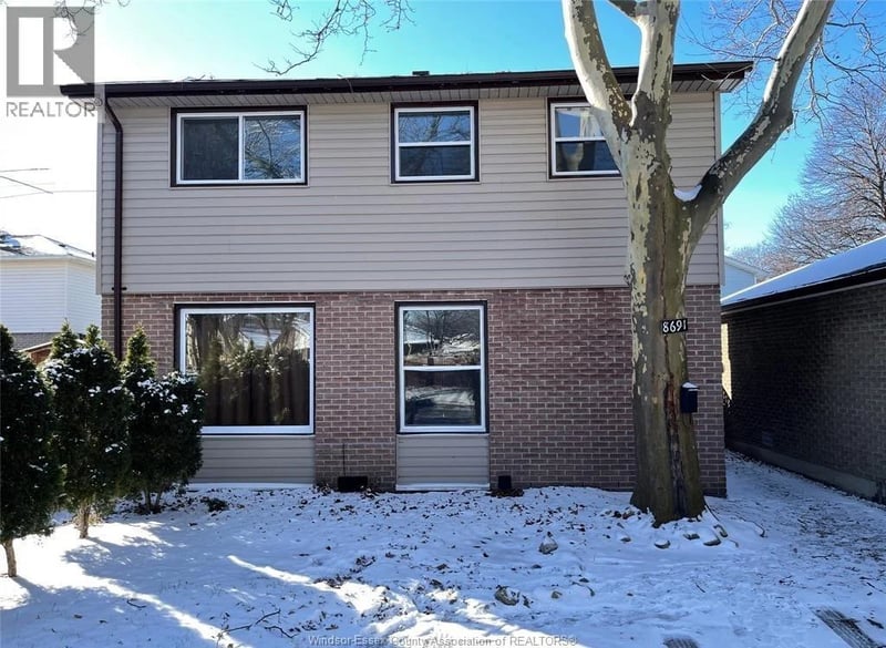 8691 DARLINGTON, Windsor, Ontario, N8S4M5, Windsor, Ontario — photo 1 of 5
