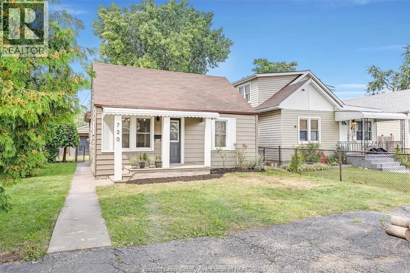 720 BENSETTE Street, Windsor, Ontario, N8X2Z1, Windsor, Ontario — photo 1 of 5