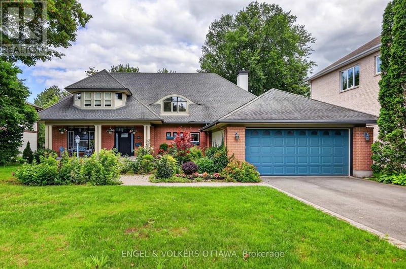 13 Chinook Crescent, Ottawa, Ontario, K2H7C9, Ottawa, Ontario — photo 1 of 5