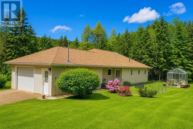 943 RATTENBURY Road, North Granville, Prince Edward Island, C0A1N0, North Granville, Prince Edward Island — photo 1 of 5